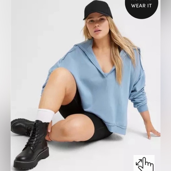 EUC Fleece V-Neck Sweatshirt. Size 00. - Picture 7 of 10